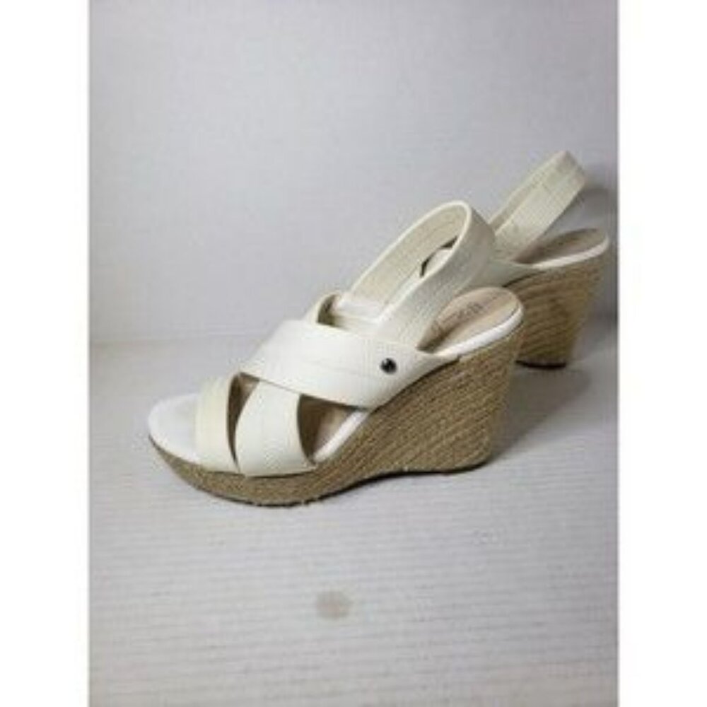 Simply Vera Wang White Wedges